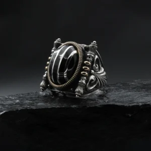 1 Gümüş Çizgili Siyah Yüzük