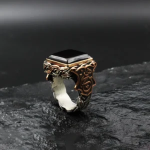 1 Siyah Taşlı Hiç Gümüş Yüzük