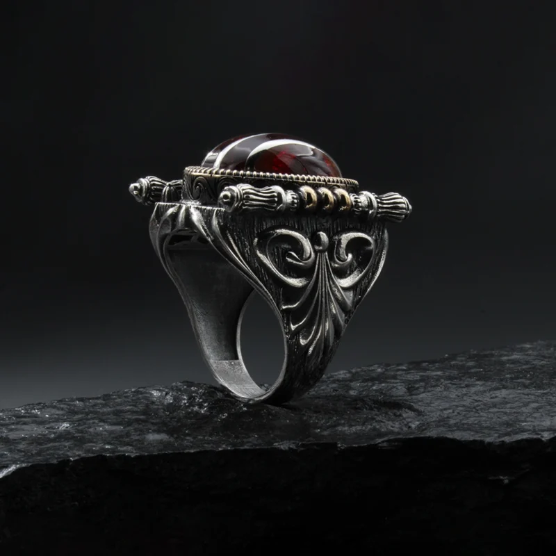 3 Çizgili Kırmızı Taşlı Gümüş Yüzük